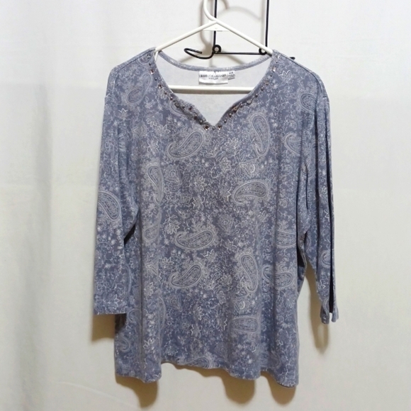 REBCCA MALONE WOMENS TOP SIZE 2X IN A BEAUTIFUL GRAY BACKGROUND WITH BEING + - Picture 1 of 7